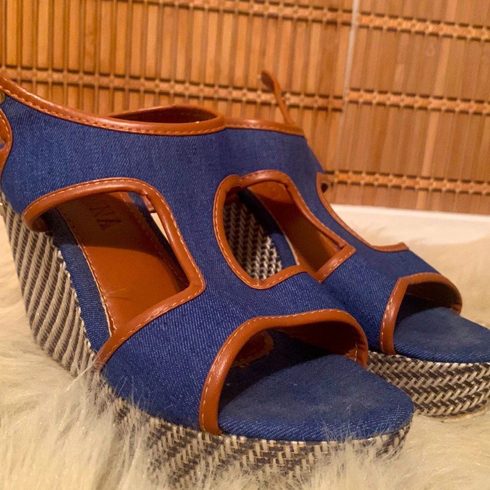 Versona Jean Wedges